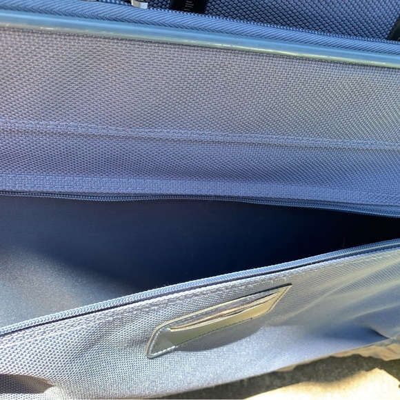 Samsonite Excel Shoulder Weekend Bag Carry On Blue 22x14x7 Handle Shoulder Strap - Picture 5 of 7